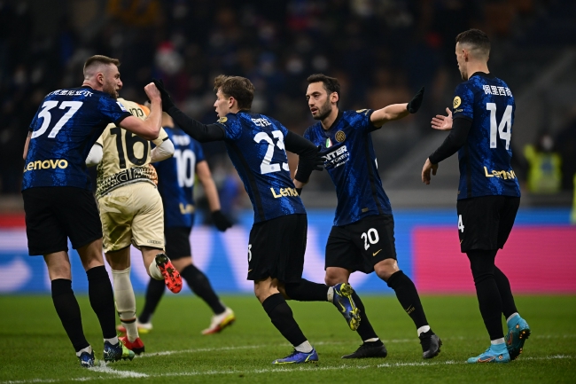 斯玛特：来到湖人让我重获新生，就像小孩第一天上学一样