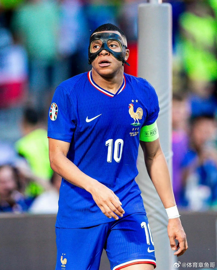 球迷领袖怒斥穆帅：厚颜无耻议论对手，对本方粗野动作装瞎！