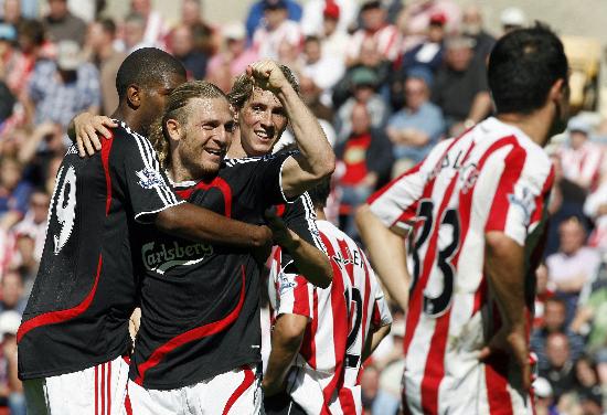 本赛季文班缺阵时马刺战绩为7胜2负，而上赛季则为13胜23负