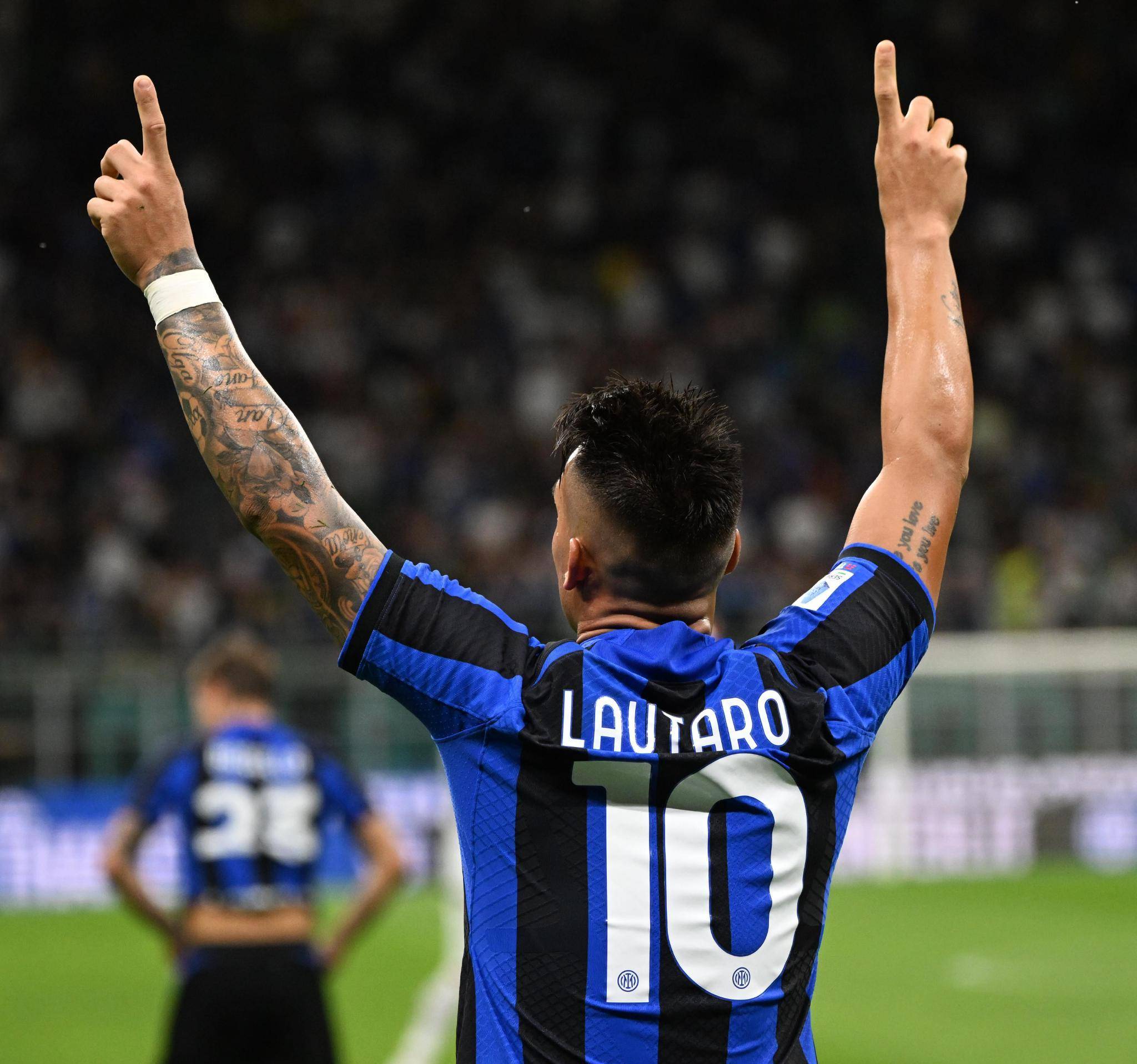 阿德耶米进球后做“安静点”手势，科瓦奇：为他的进球高兴