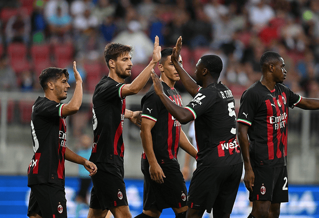 国足友谊赛战胜韩国展现新阵容